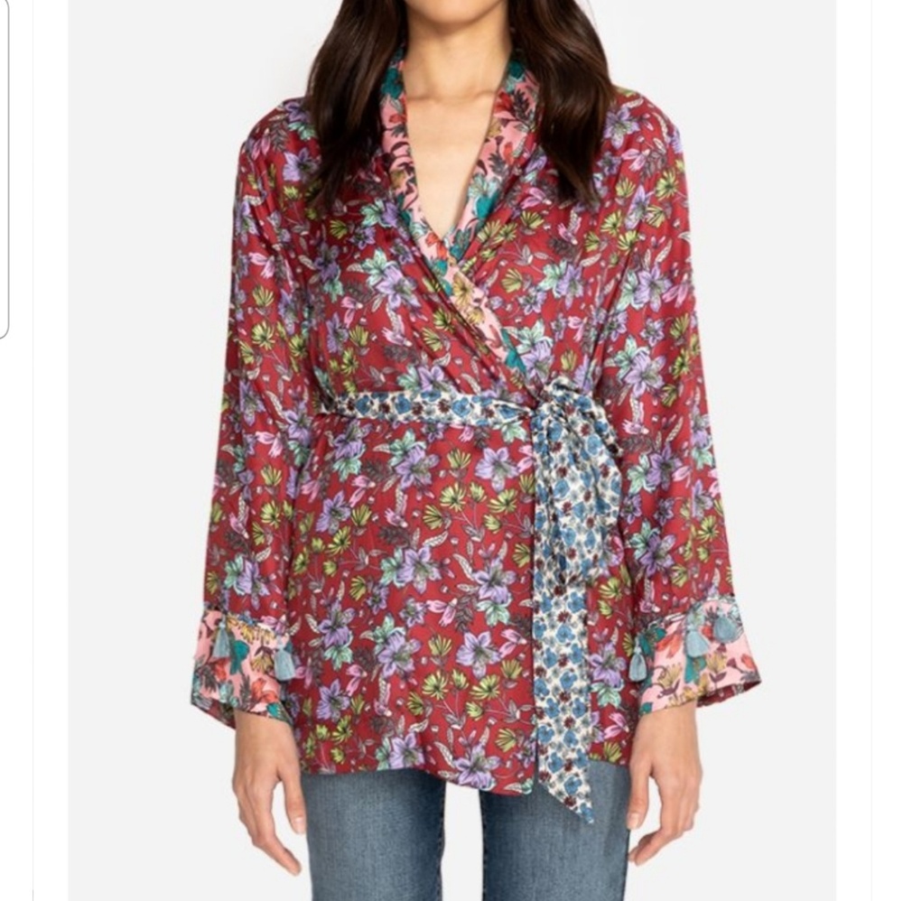 Johnny was PENNY MIXED KIMONO😍😍 - Picture 4 of 9